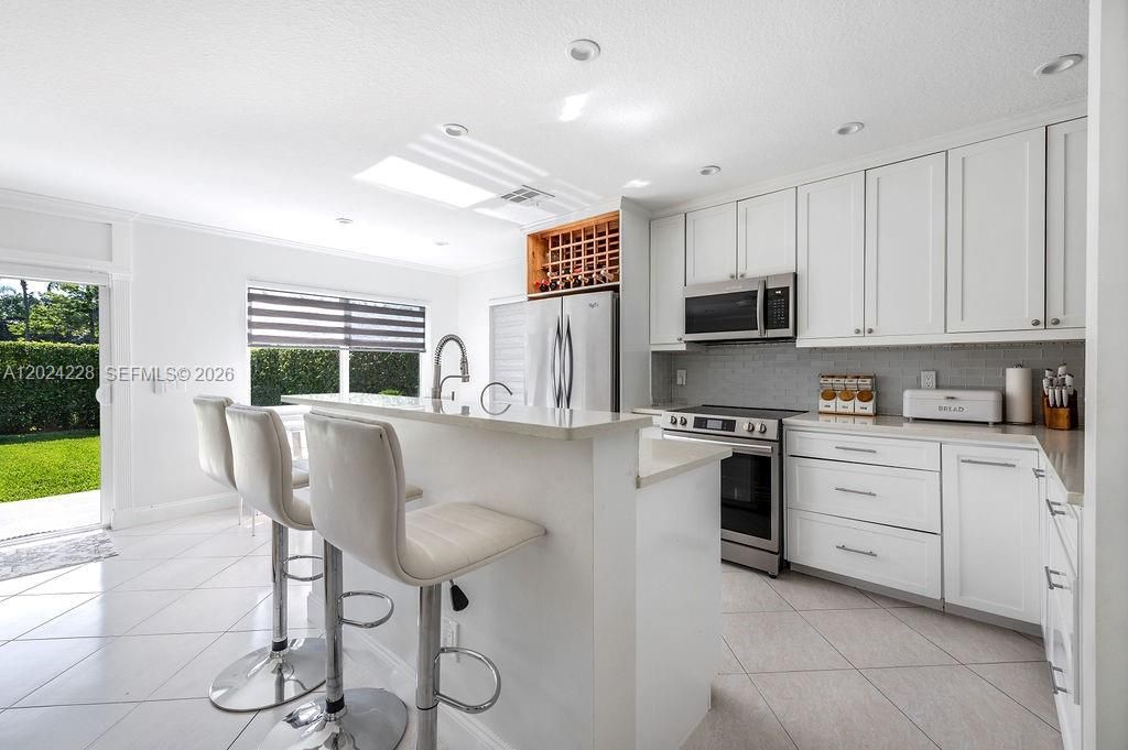 For Sale: $725,000 (4 beds, 3 baths, 2305 Square Feet)