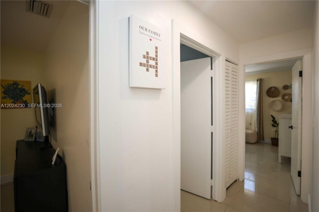 For Sale: $594,900 (3 beds, 2 baths, 1208 Square Feet)