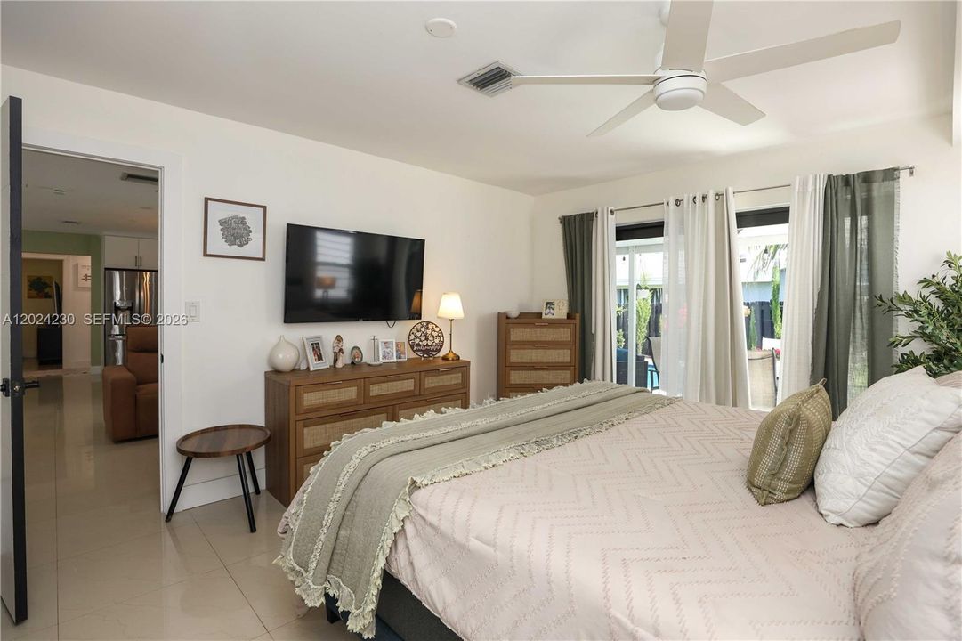 For Sale: $594,900 (3 beds, 2 baths, 1208 Square Feet)
