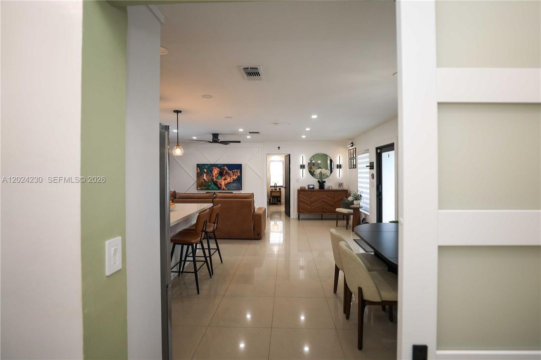For Sale: $594,900 (3 beds, 2 baths, 1208 Square Feet)