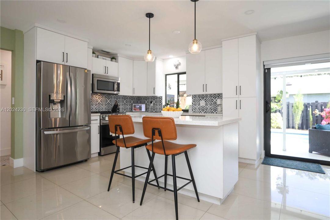 For Sale: $594,900 (3 beds, 2 baths, 1208 Square Feet)