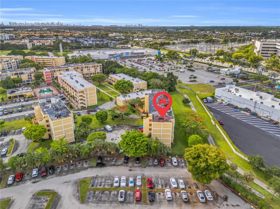 На продажу: $240,000 (1 спален, 1 ванн, 838 Квадратных фут)