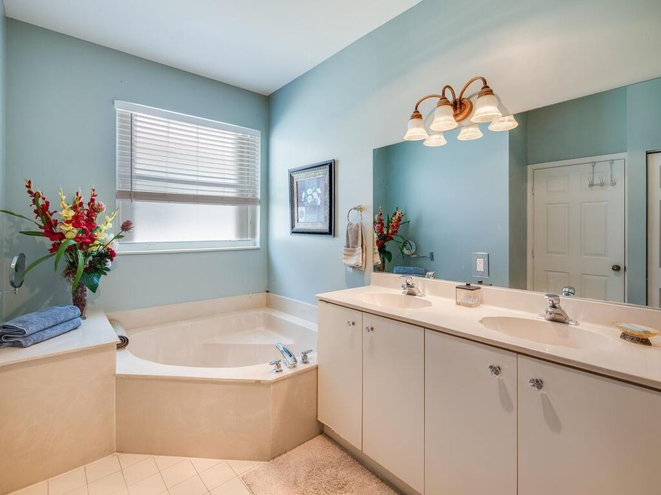 Owner's Ensuite Bath