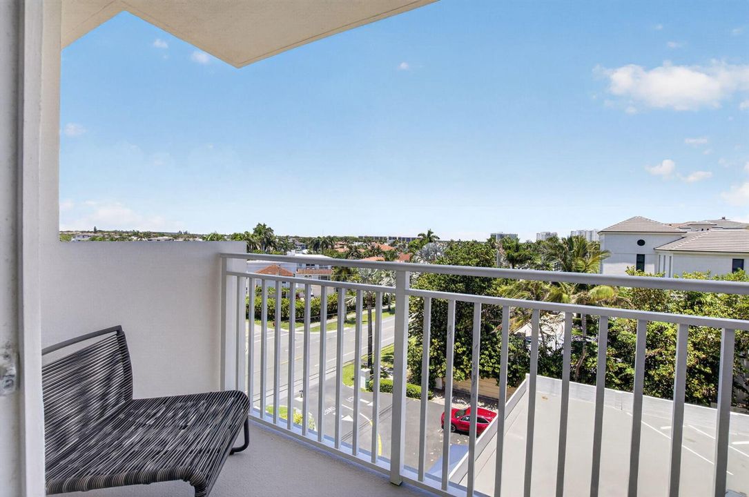 balcony off living room