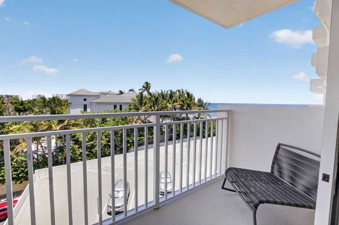 balcony off living room