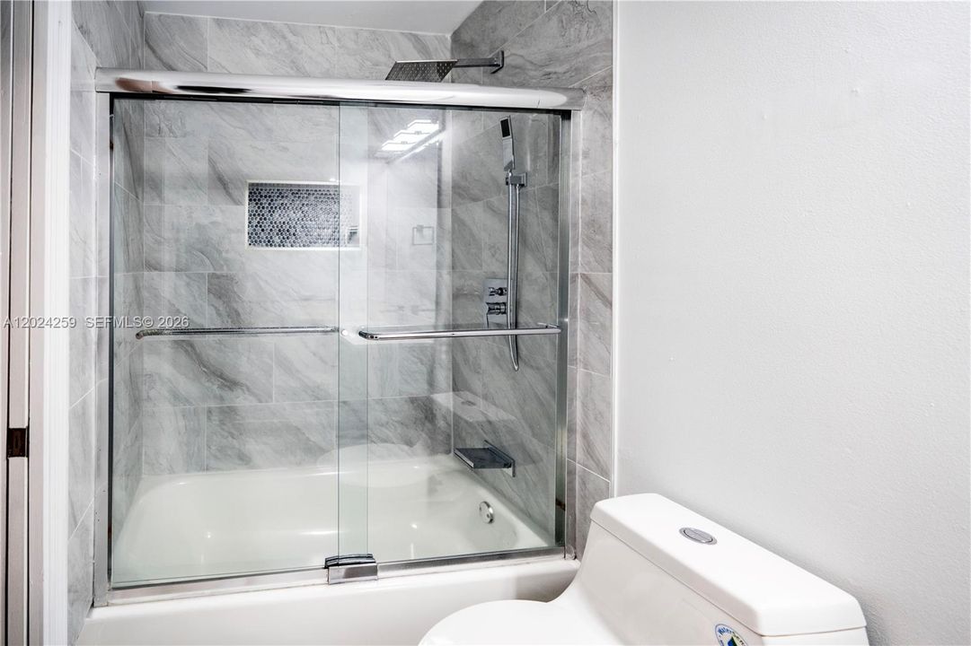 Active With Contract: $5,850 (5 beds, 4 baths, 3284 Square Feet)