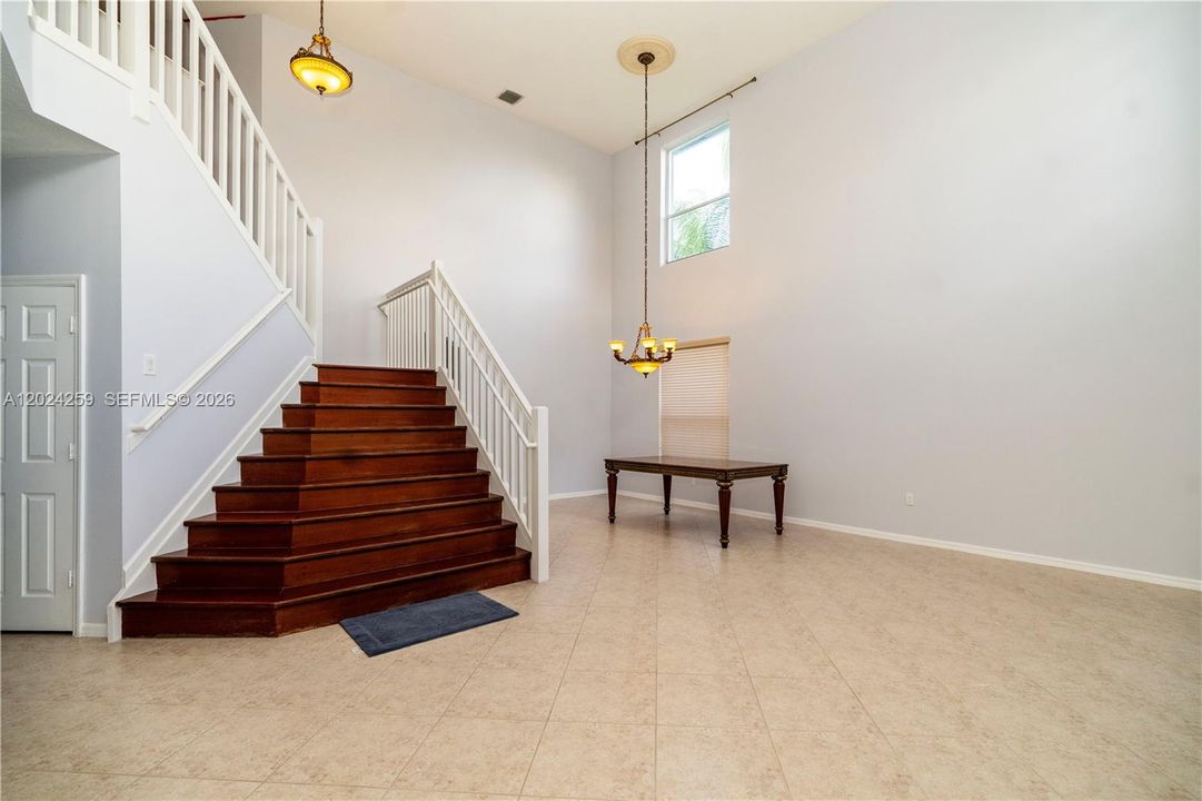 Active With Contract: $5,850 (5 beds, 4 baths, 3284 Square Feet)