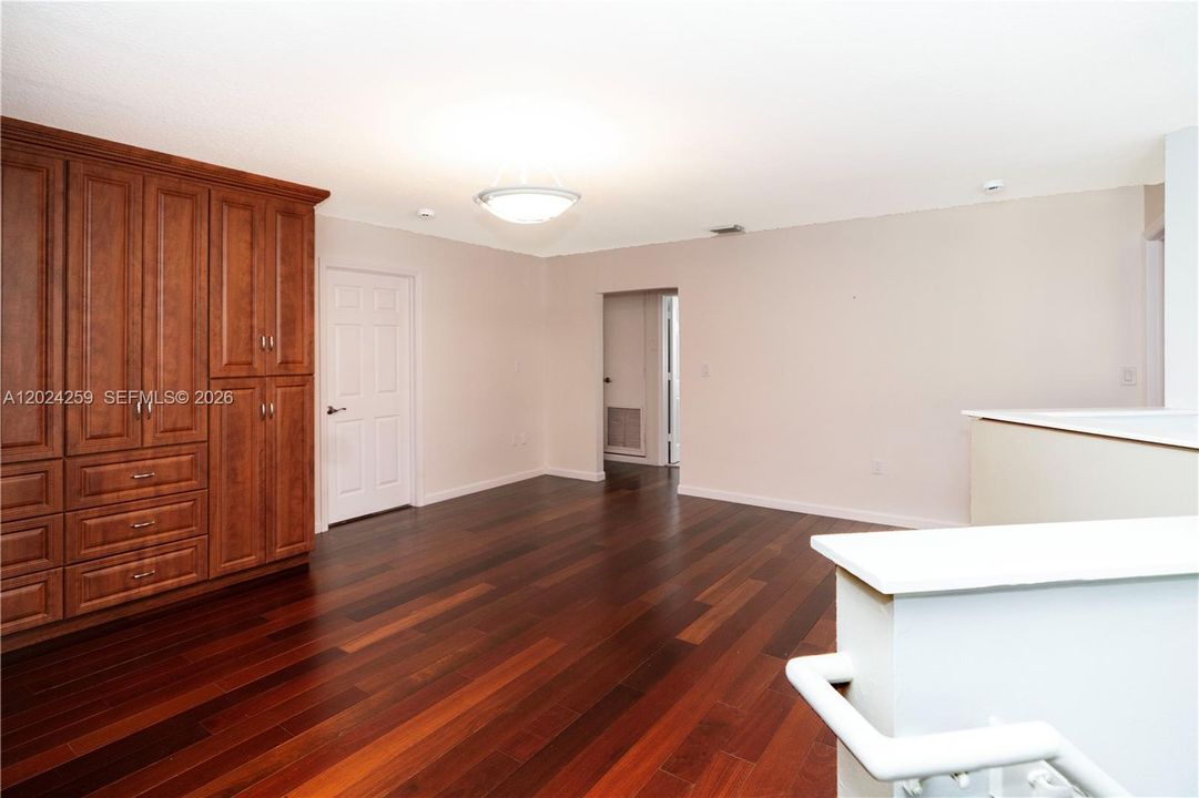 Active With Contract: $5,850 (5 beds, 4 baths, 3284 Square Feet)