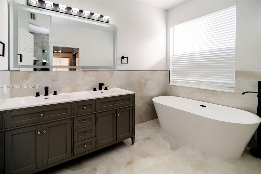 Active With Contract: $5,850 (5 beds, 4 baths, 3284 Square Feet)