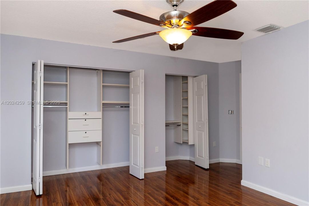 Active With Contract: $5,850 (5 beds, 4 baths, 3284 Square Feet)