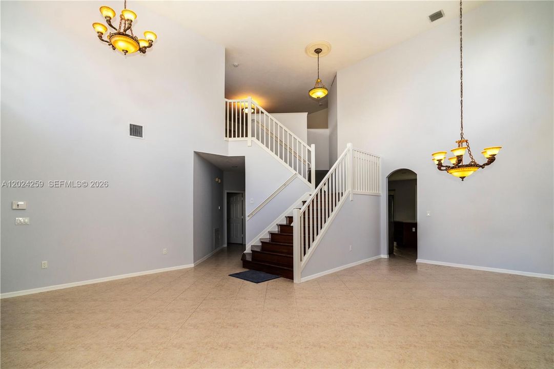 Active With Contract: $5,850 (5 beds, 4 baths, 3284 Square Feet)