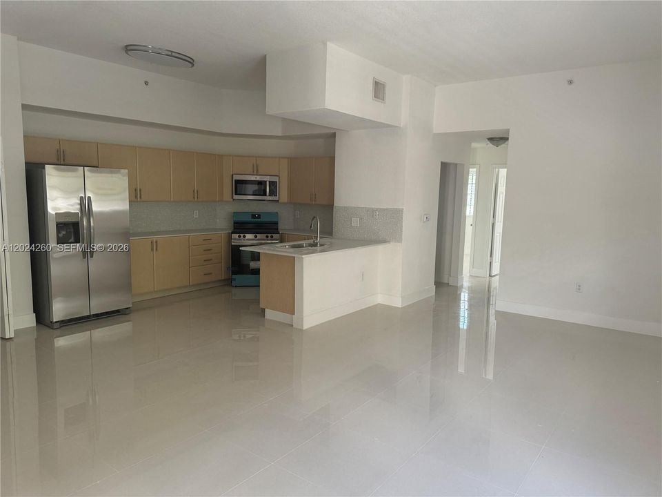 В аренду: $2,490 (3 спален, 2 ванн, 1338 Квадратных фут)