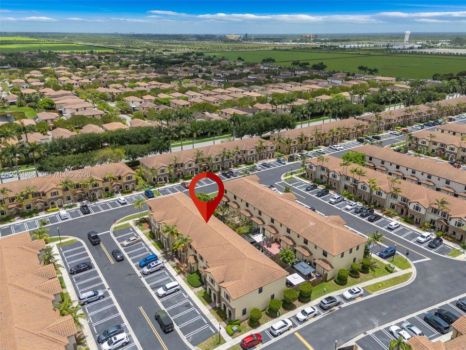 For Sale: $330,000 (2 beds, 2 baths, 1224 Square Feet)