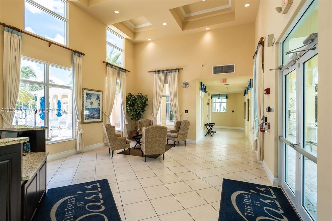 For Sale: $330,000 (2 beds, 2 baths, 1224 Square Feet)