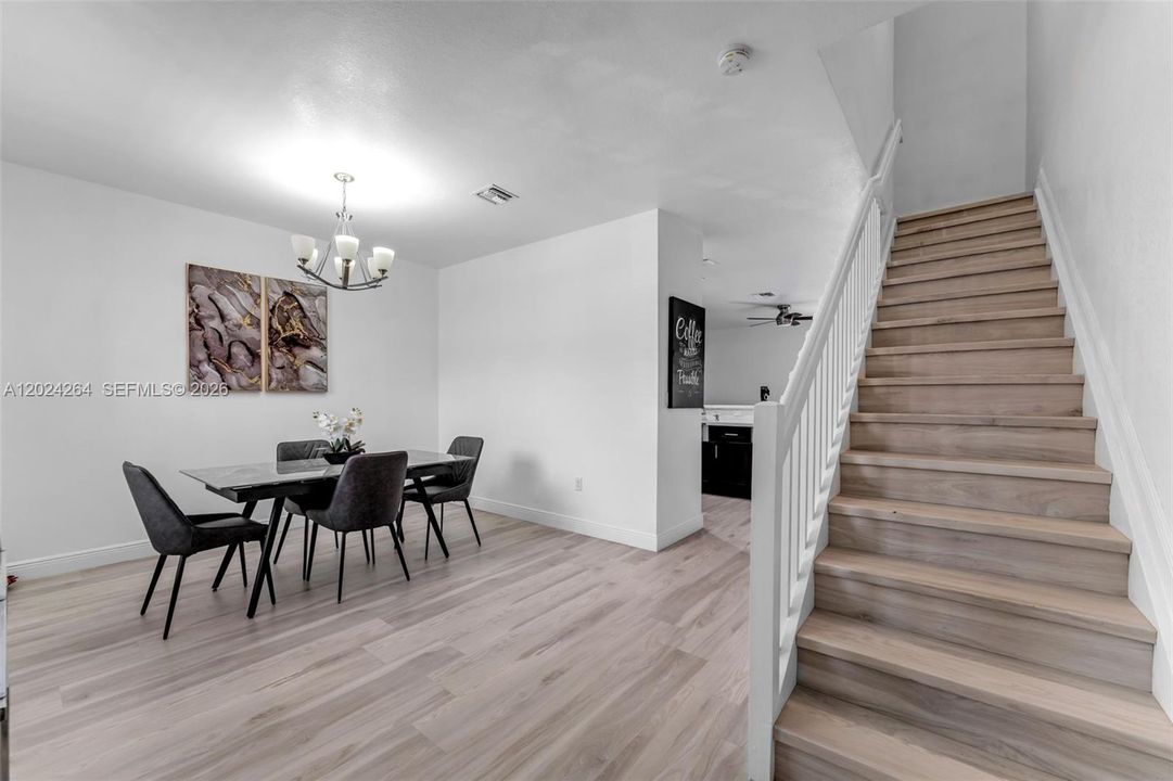 For Sale: $330,000 (2 beds, 2 baths, 1224 Square Feet)