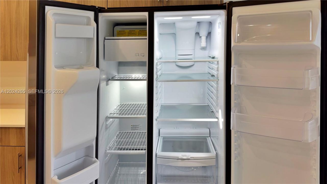 В аренду: $4,000 (4 спален, 2 ванн, 0 Квадратных фут)