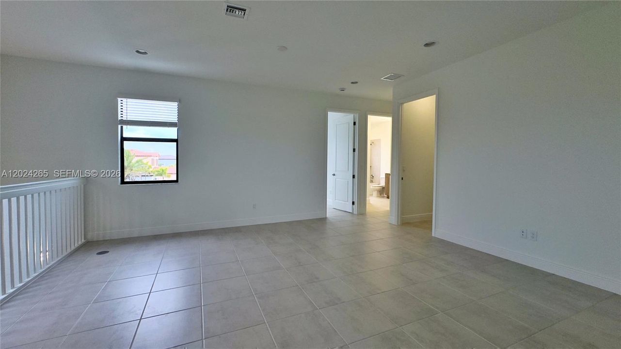 В аренду: $4,000 (4 спален, 2 ванн, 0 Квадратных фут)