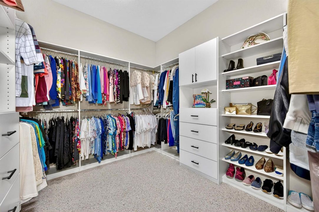 5523 305 MBedroom WkCloset