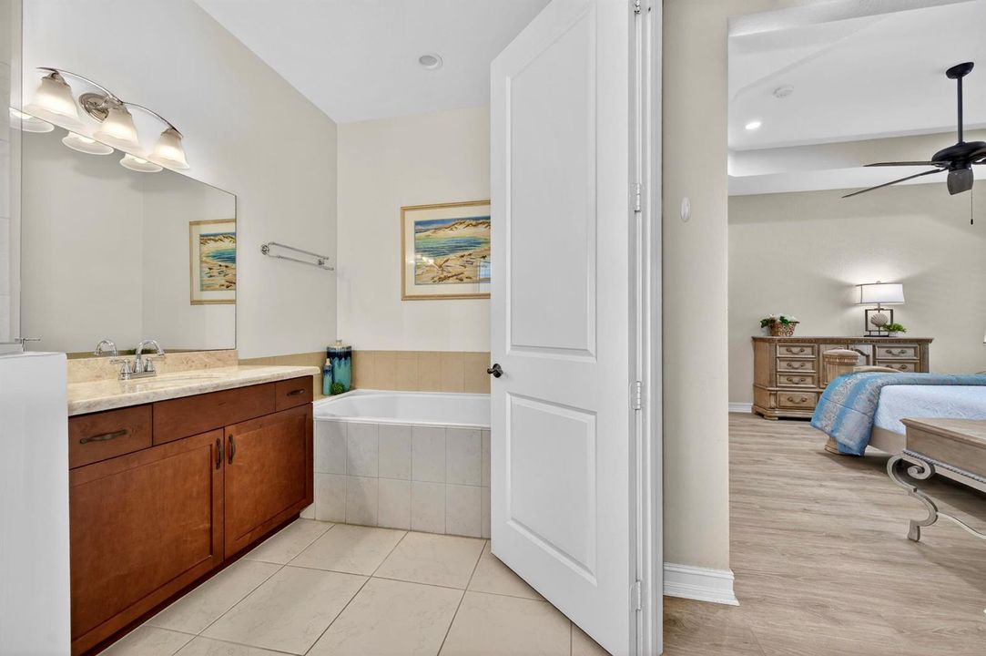 5523 311 MBedroom Ensuite