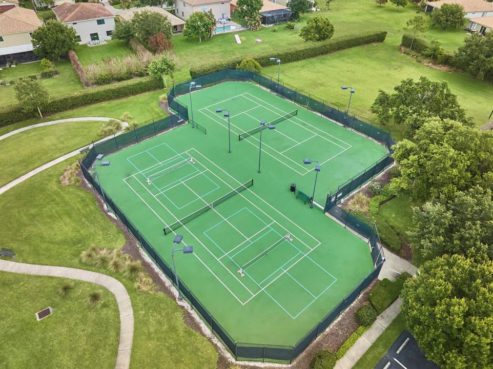 VEROLAGO Comm Amenities Tennis 2