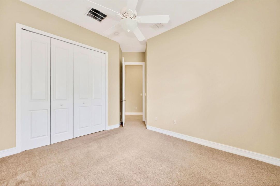 5523 412 Bedroom 3 Front
