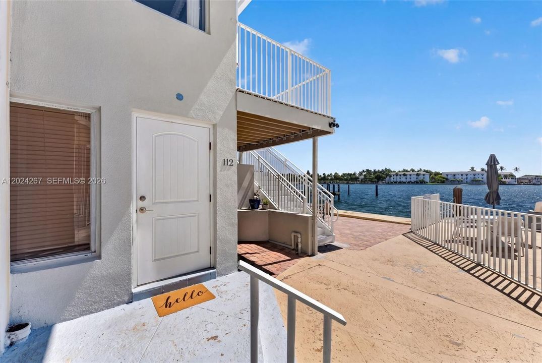 For Rent: $2,200 (1 beds, 1 baths, 636 Square Feet)