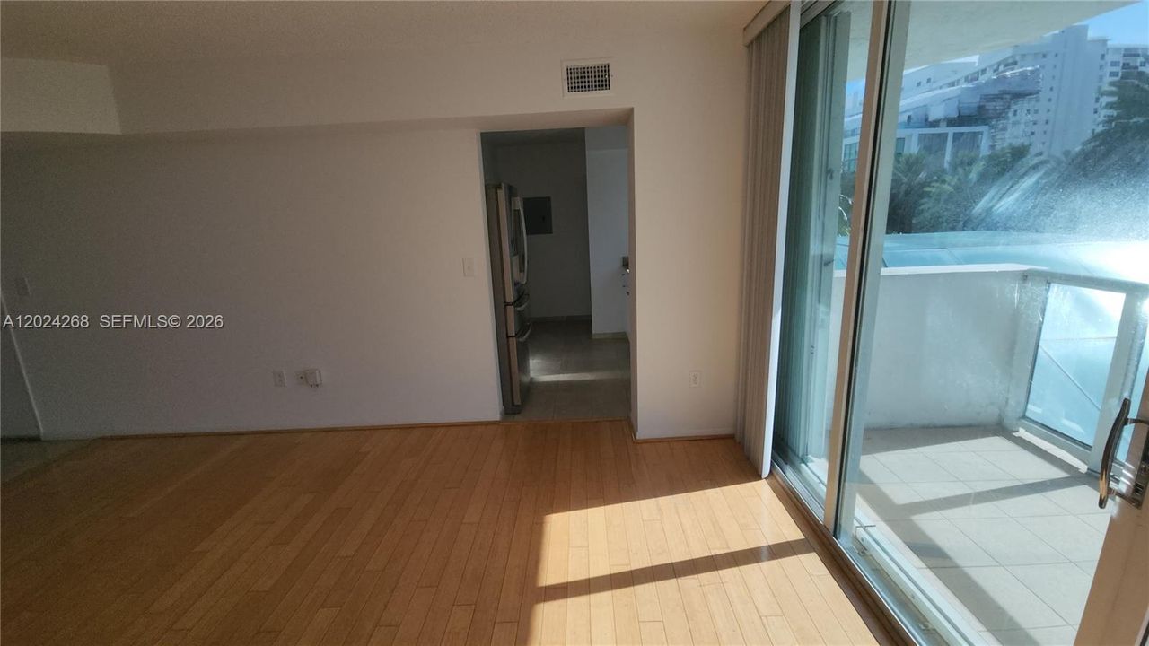 На продажу: $545,000 (2 спален, 2 ванн, 970 Квадратных фут)