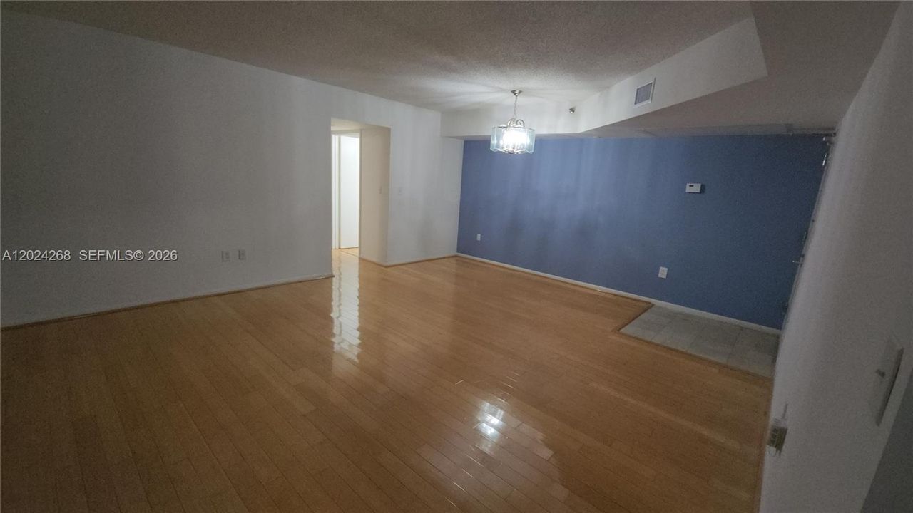 На продажу: $545,000 (2 спален, 2 ванн, 970 Квадратных фут)