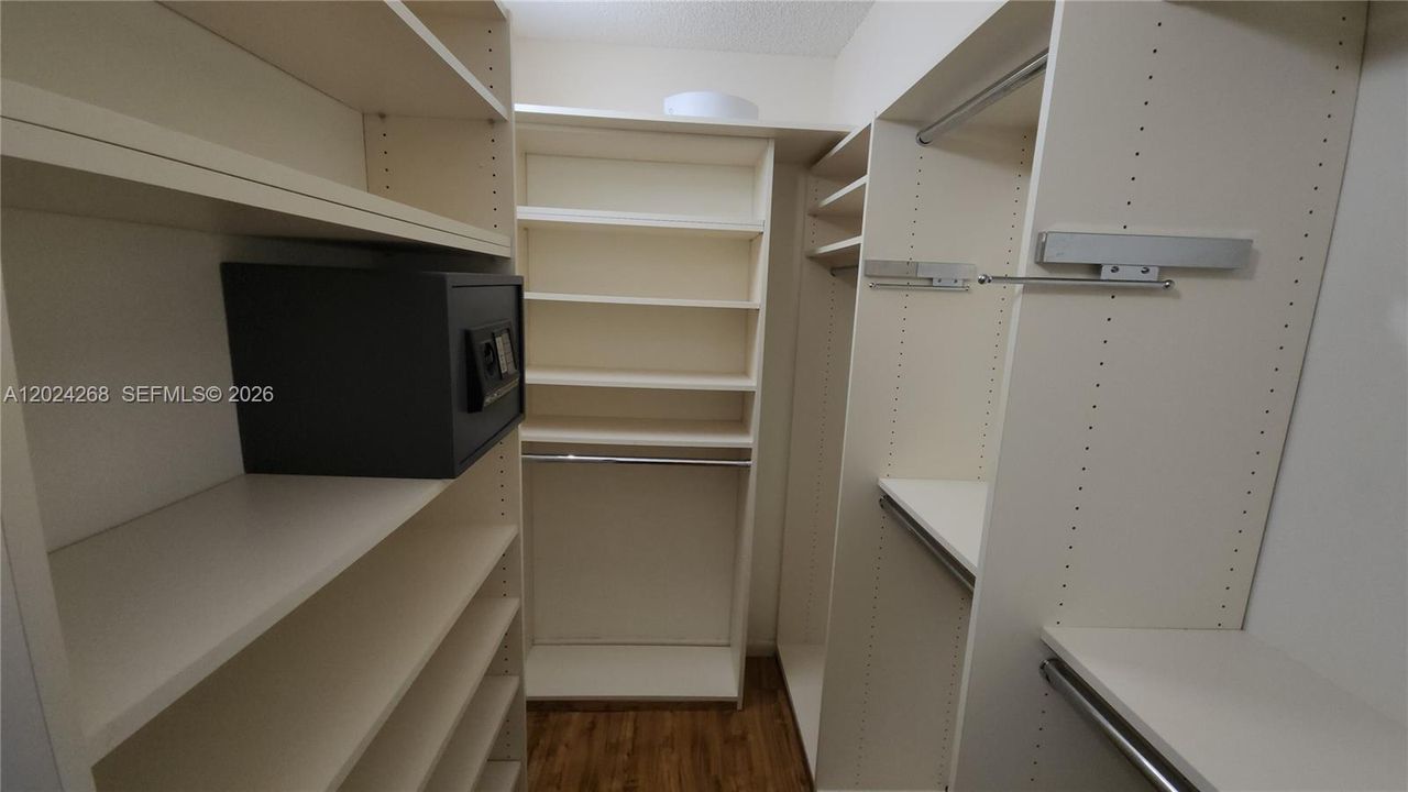 На продажу: $545,000 (2 спален, 2 ванн, 970 Квадратных фут)
