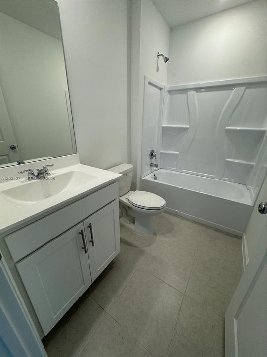 For Rent: $2,900 (6 beds, 3 baths, 2586 Square Feet)