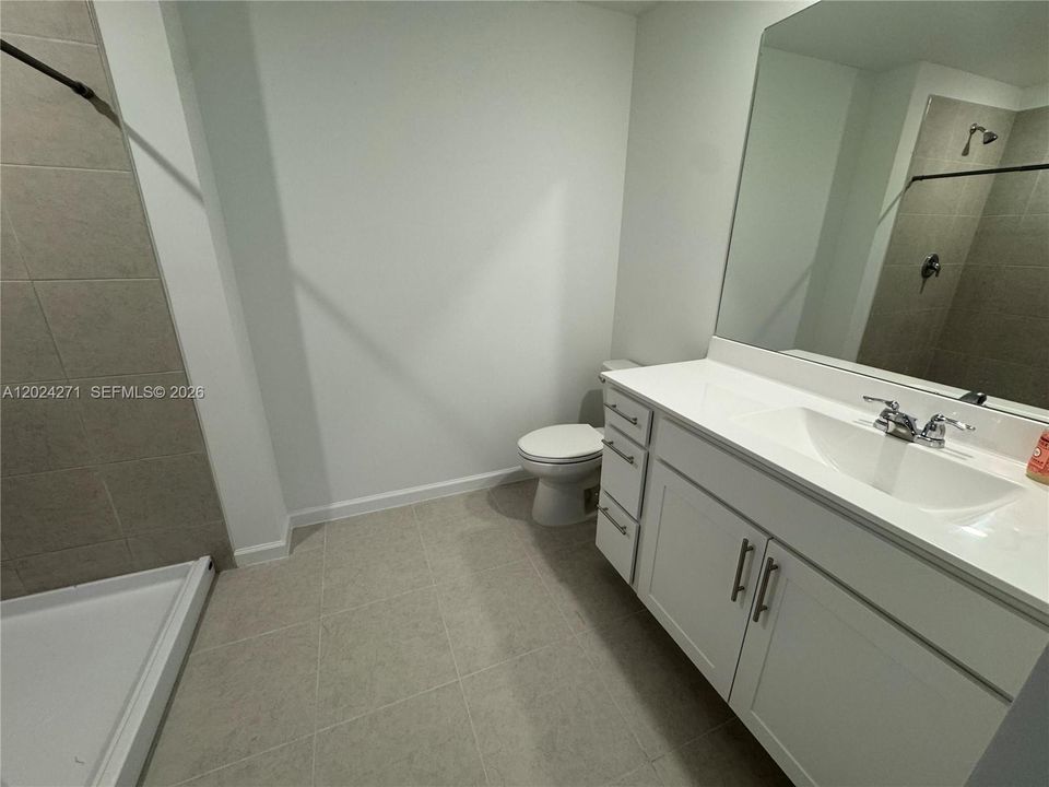 For Rent: $2,900 (6 beds, 3 baths, 2586 Square Feet)
