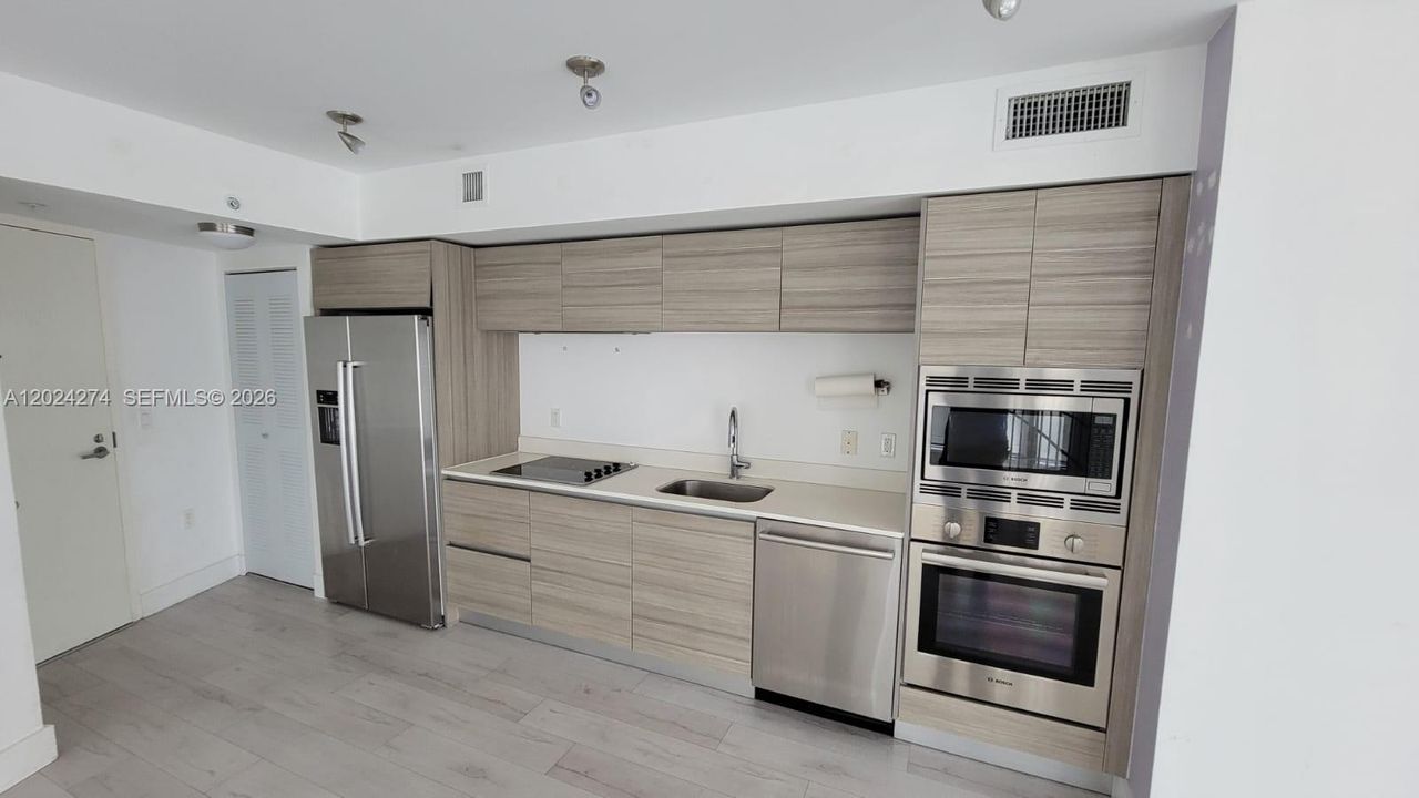 На продажу: $515,000 (1 спален, 1 ванн, 763 Квадратных фут)