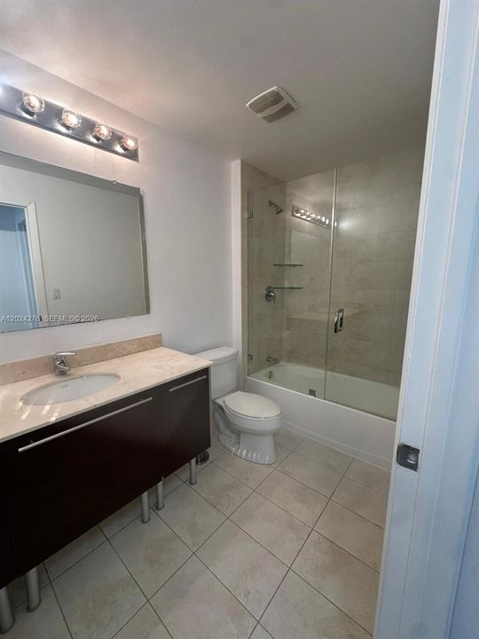 В аренду: $2,900 (1 спален, 1 ванн, 651 Квадратных фут)