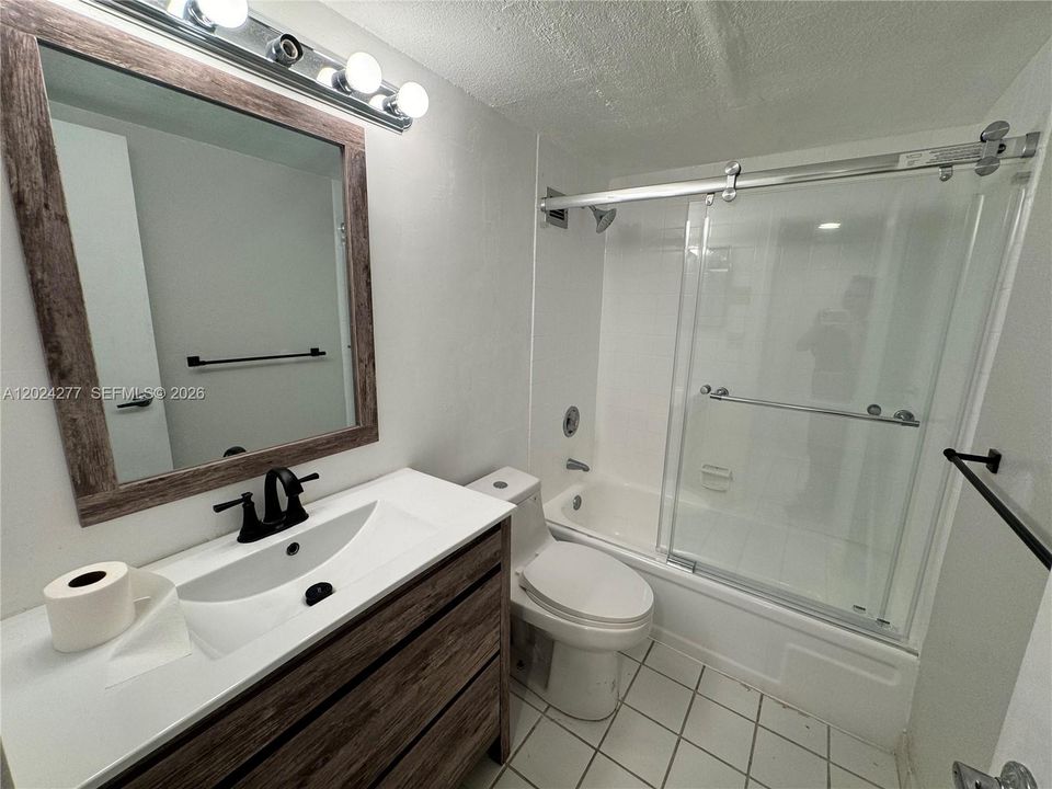 En Venta: $220,000 (1 camas, 2 baños, 710 Pies cuadrados)