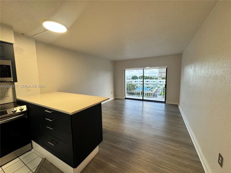 En Venta: $220,000 (1 camas, 2 baños, 710 Pies cuadrados)