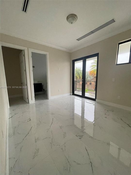 For Sale: $1,300,000 (4 beds, 4 baths, 3900 Square Feet)