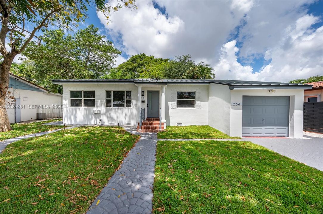 For Sale: $899,000 (3 beds, 2 baths, 1540 Square Feet)
