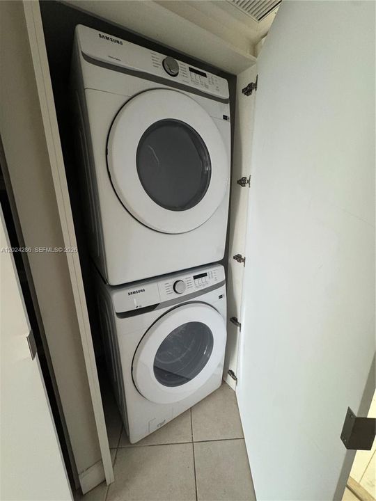 В аренду: $3,200 (2 спален, 2 ванн, 1181 Квадратных фут)