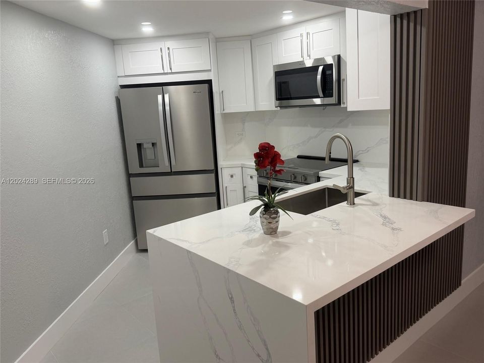 waterfall eating counter