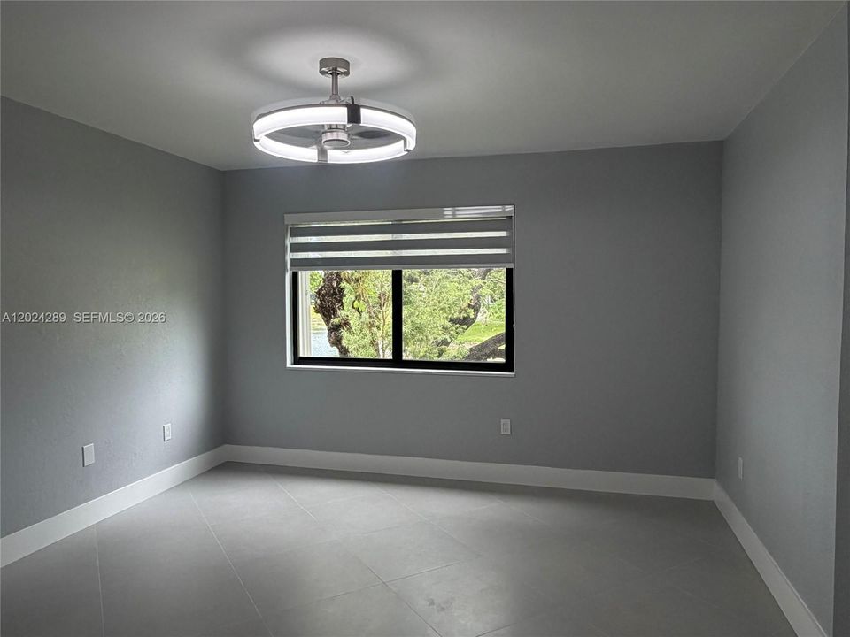 Zebra shades throughout the entire unit