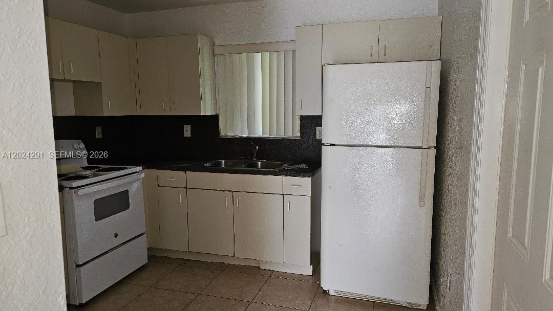 For Sale: $650,000 (0 beds, 0 baths, 2154 Square Feet)