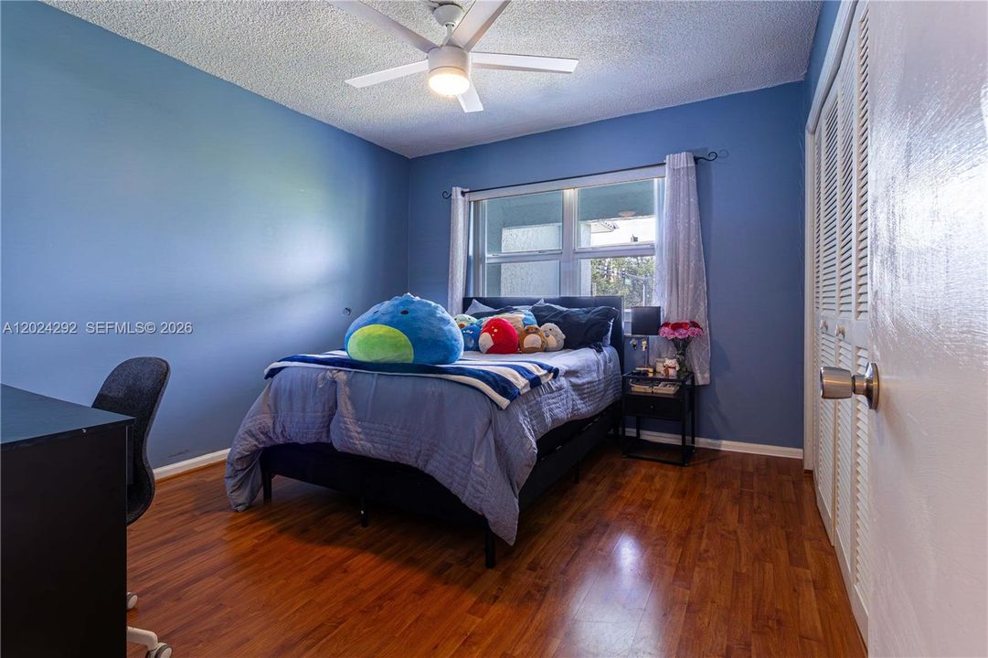 For Sale: $159,000 (2 beds, 2 baths, 950 Square Feet)