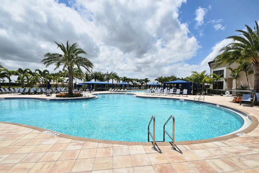 RESORT POOL