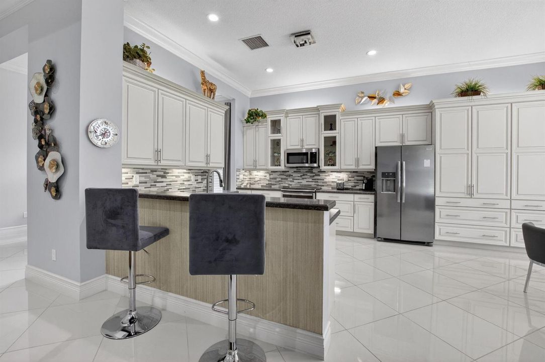 GOURMET KITCHEN