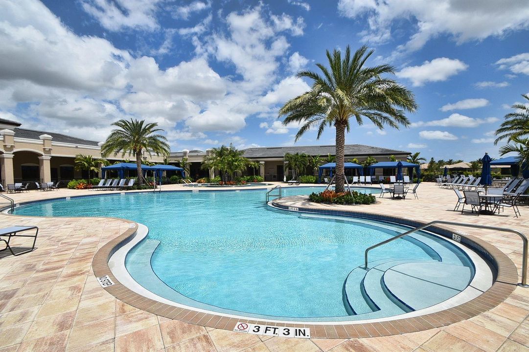 RESORT POOL