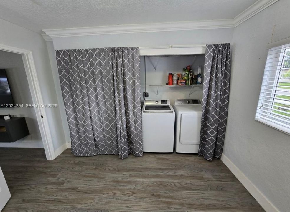 На продажу: $799,900 (5 спален, 2 ванн, 1762 Квадратных фут)