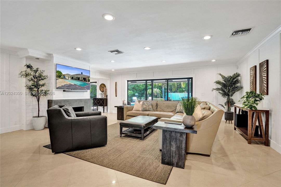 For Rent: $7,500 (4 beds, 2 baths, 2871 Square Feet)