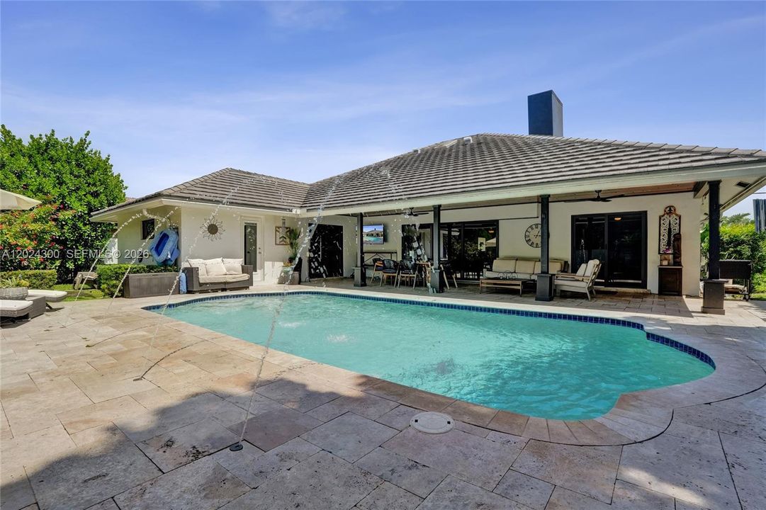 For Rent: $7,500 (4 beds, 2 baths, 2871 Square Feet)