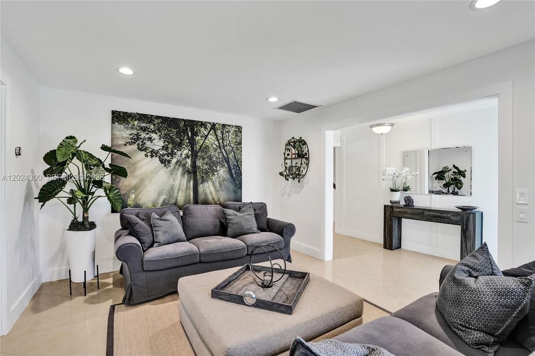 For Rent: $7,500 (4 beds, 2 baths, 2871 Square Feet)