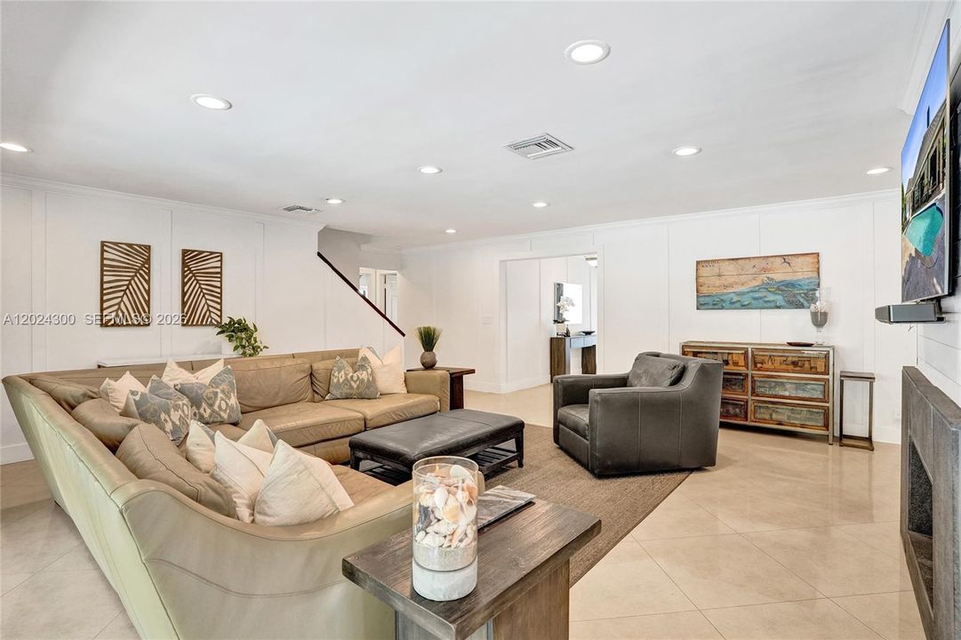 For Rent: $7,500 (4 beds, 2 baths, 2871 Square Feet)